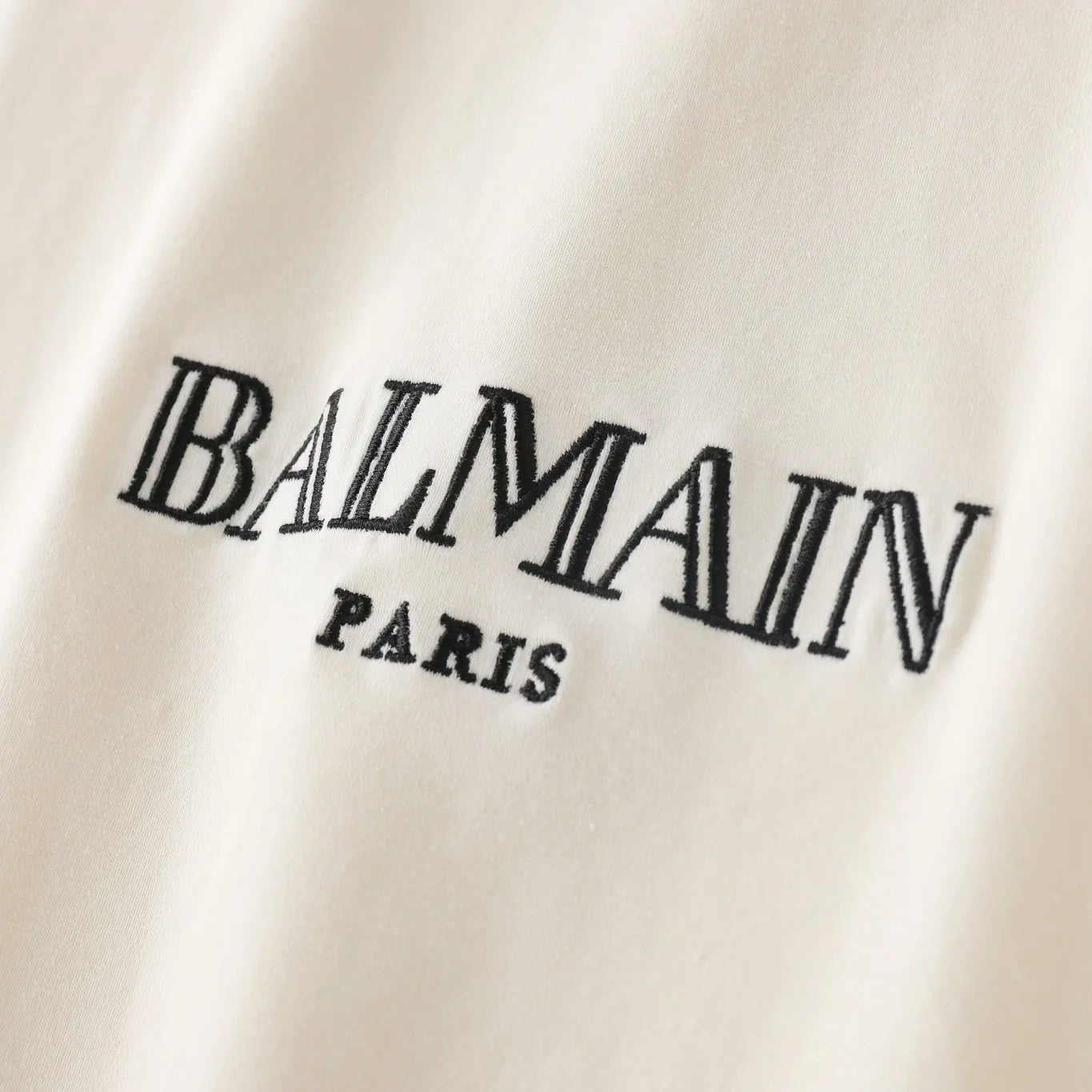 Balmain Paris con Logotipo "Medallion"