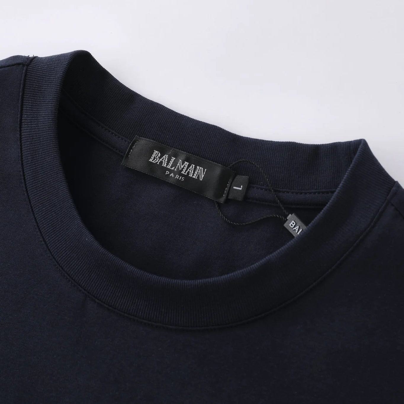 Balmain Paris con Logotipo "Medallion"