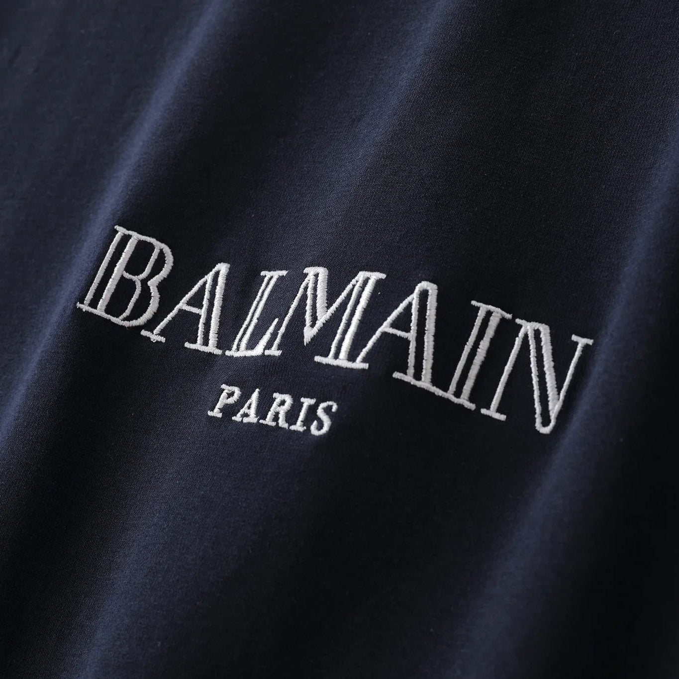 Balmain Paris con Logotipo "Medallion"