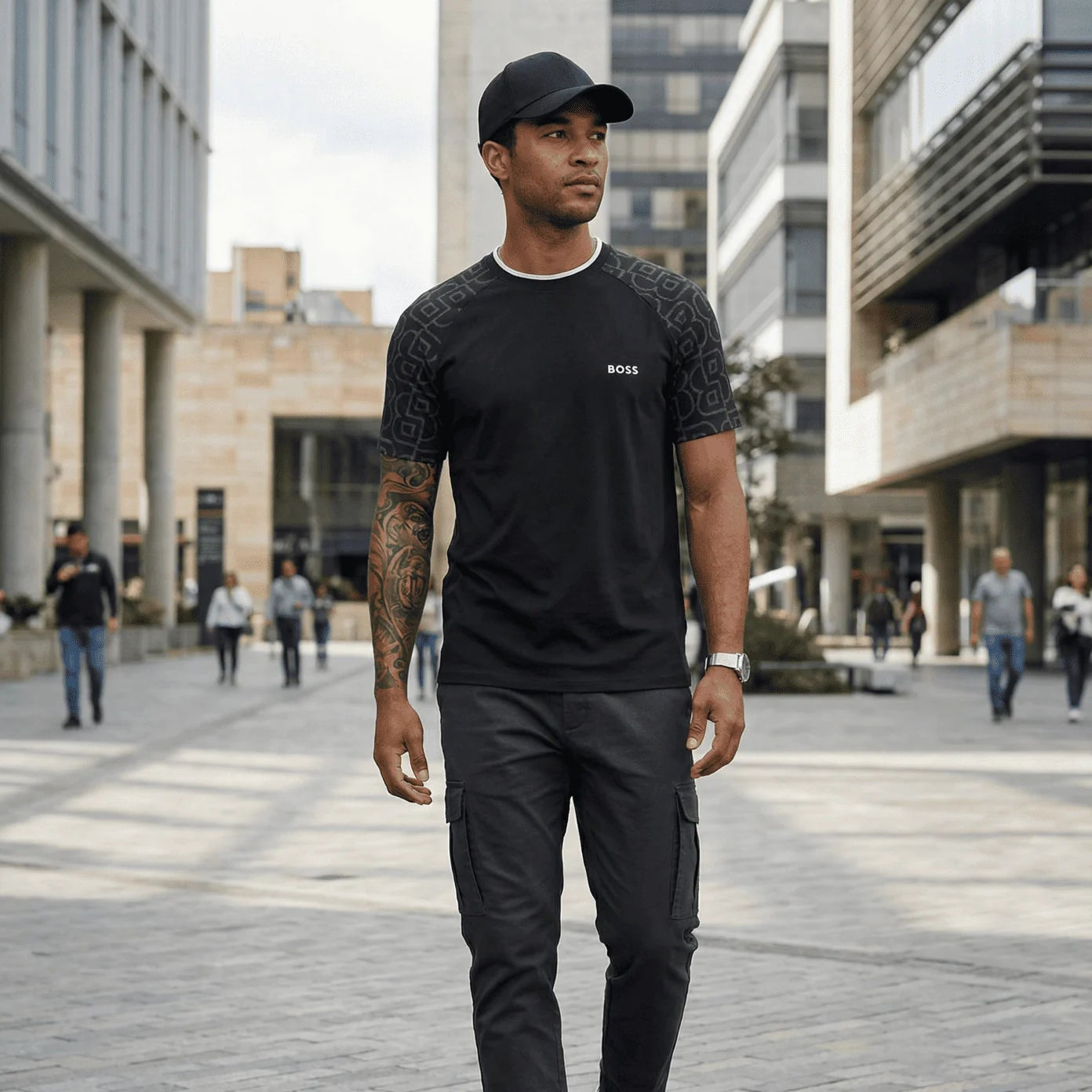 Boss "Monogram Sleeve"