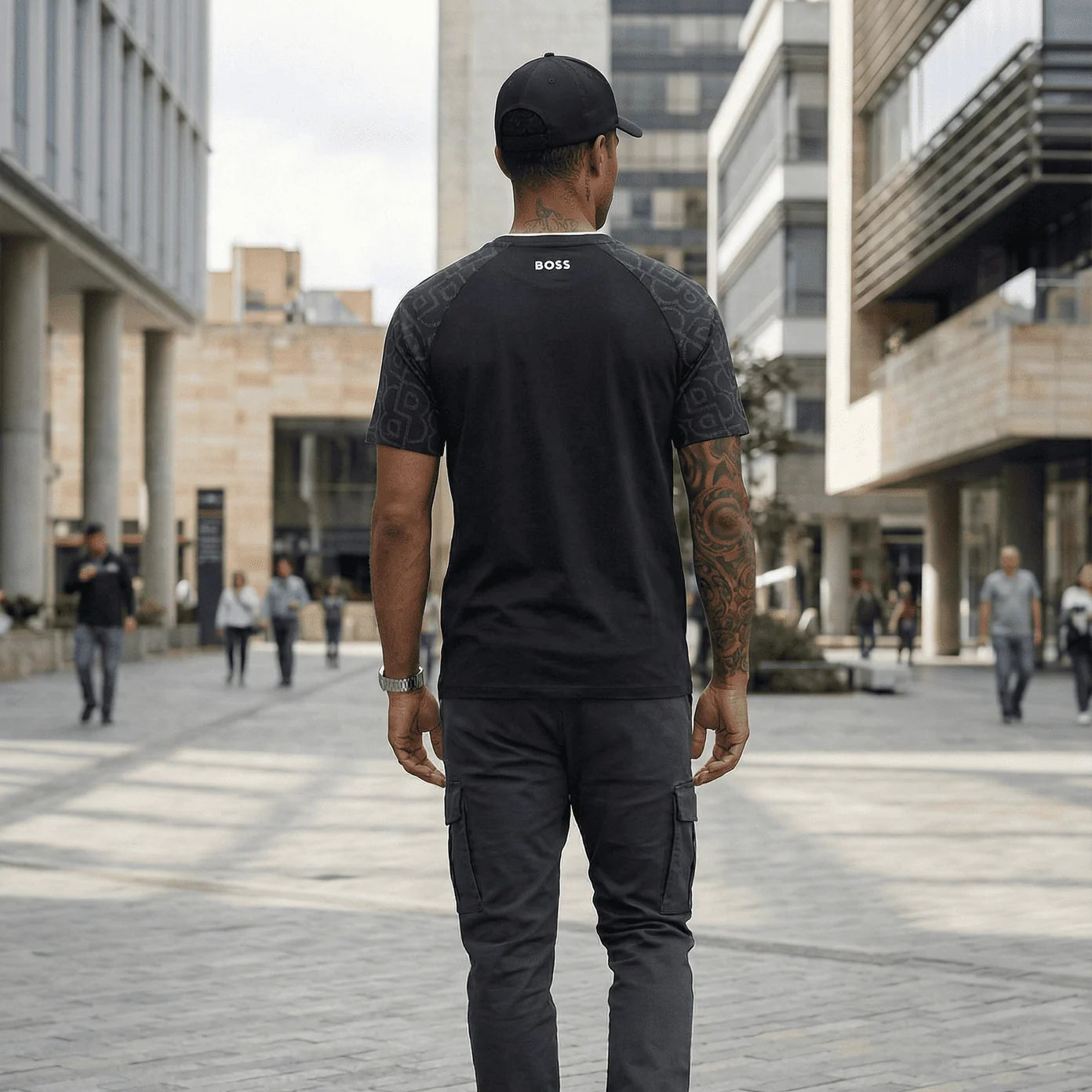 Boss "Monogram Sleeve"