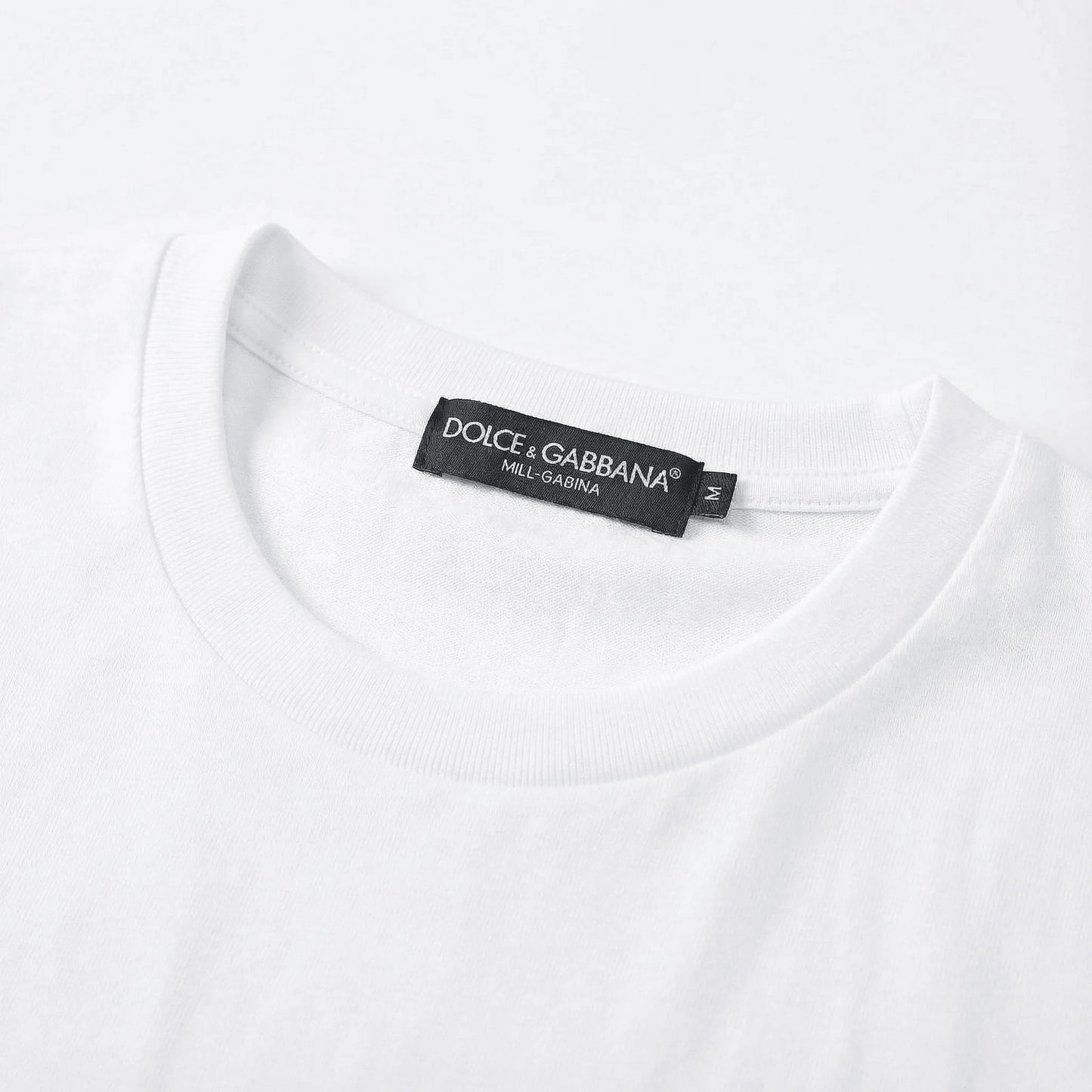 D&G "Luxury Essential"