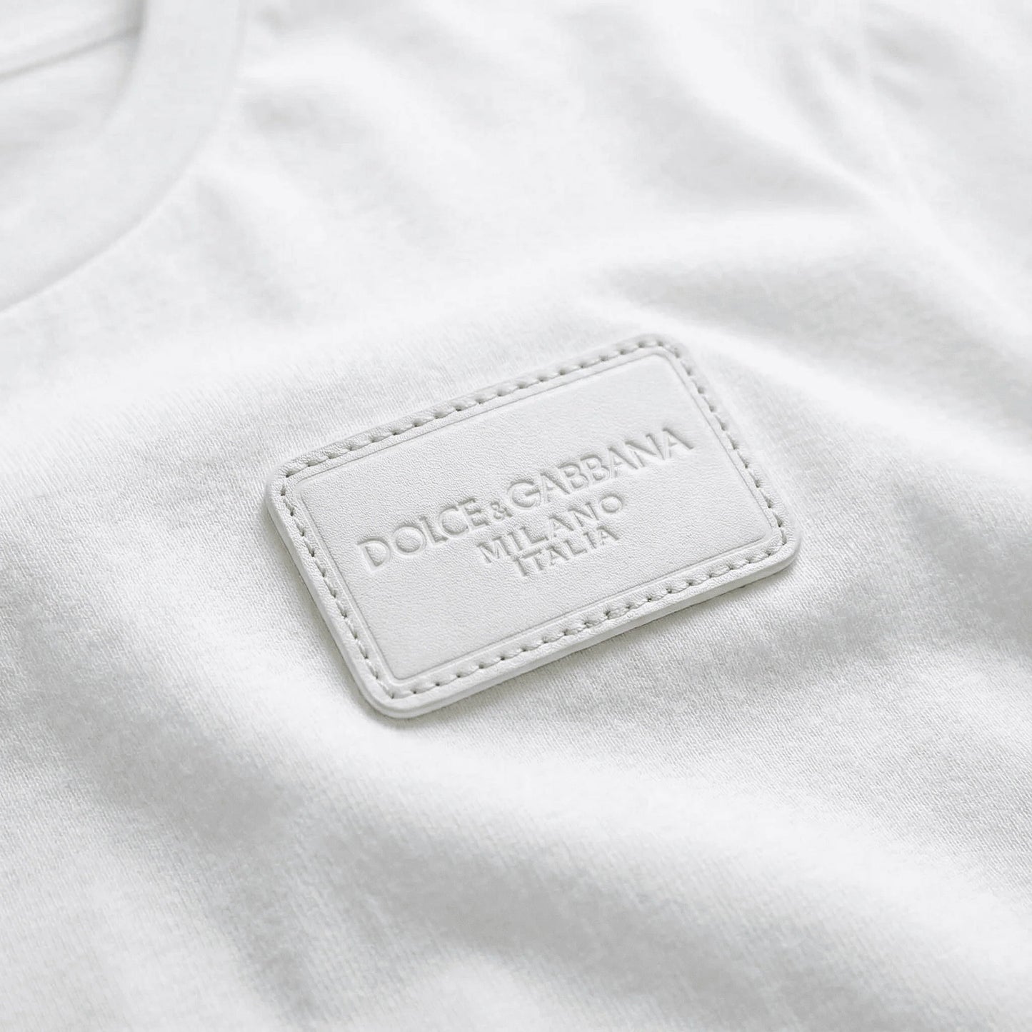 D&G "Luxury Essential"