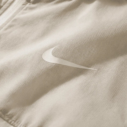 Nike Windrunner Essentials