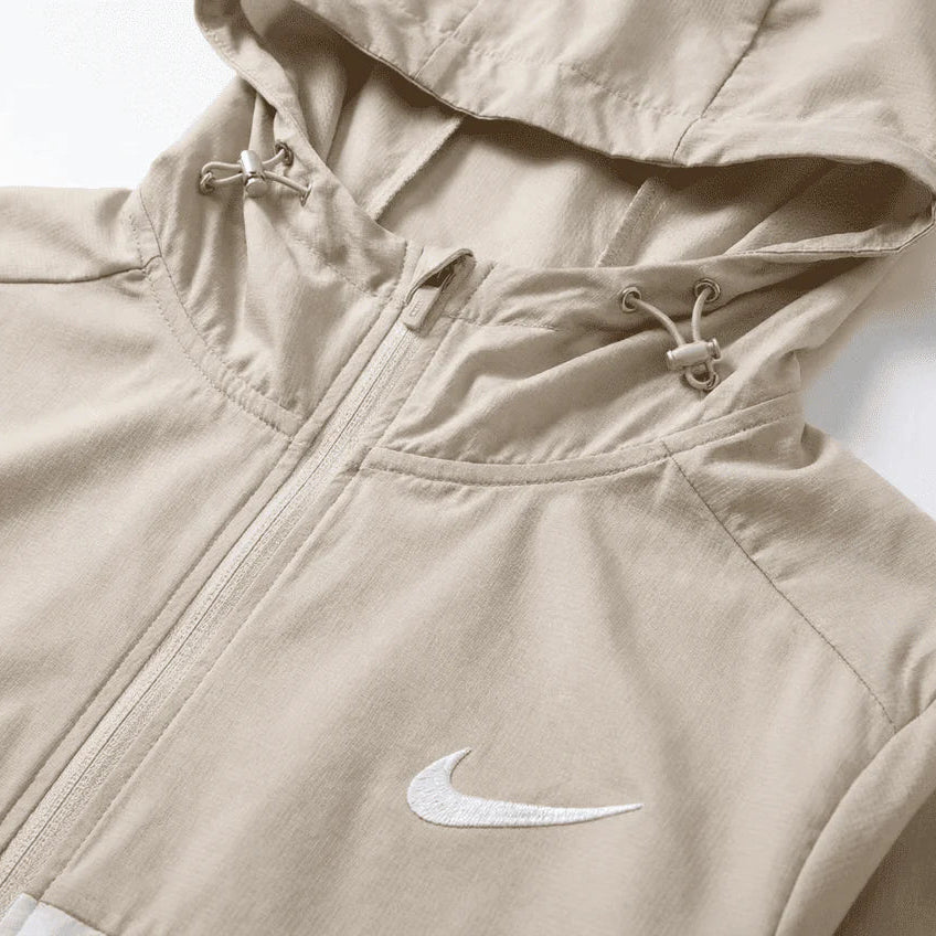 Nike Windrunner Essentials