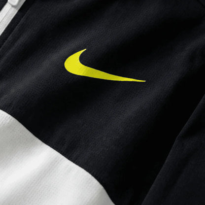 Nike Windrunner Essentials
